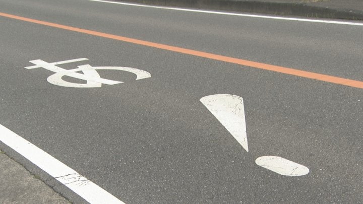 用水路の中に仏像　ひらがな1文字の道路標識　街の“気になる”を調査　山梨　