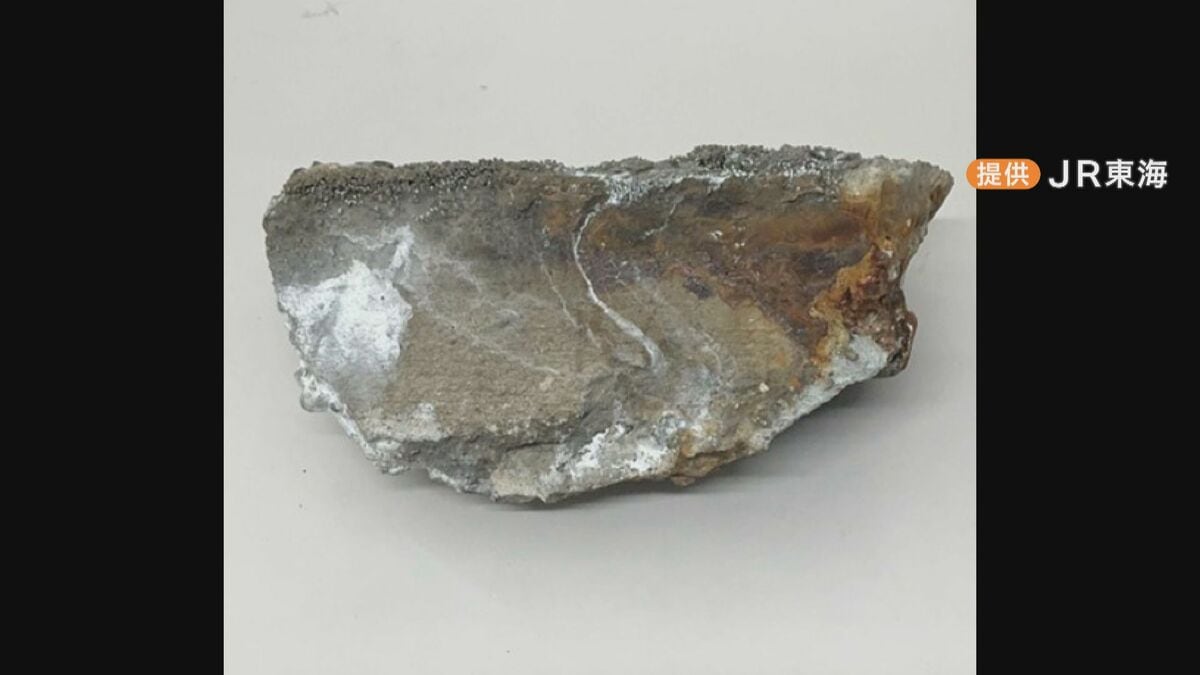 東海道新幹線のトンネル内で4.4kgのコンクリ片が落下 天井の一部が剥がれ落ちる JR東海は今夜から全てのトンネルの緊急点検を予定