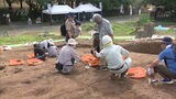 吉野ヶ里遺跡「謎のエリア」で発掘体験　調査で使用される道具を使用　|　福岡のニュース｜RKB NEWS｜RKB毎日放送