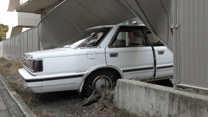 【続報】岡山操山高校にフェンス突き破り男性（87）の車突っ込む　けが人はなし【岡山】　|　岡山・香川のニュース | 天気 | RSK山陽放送