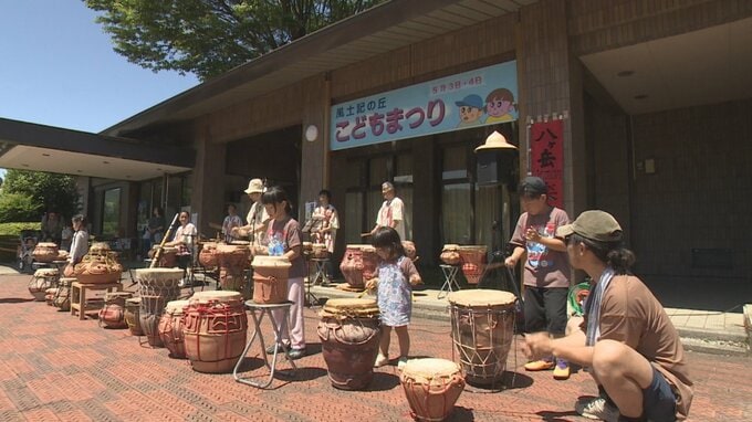 「昔の人はすごいなと思った」　子どもたちが火起こしや狩猟体験に奮闘　風土記の丘子どもまつり　甲府市・曽根丘陵公園|TBS NEWS DIG
