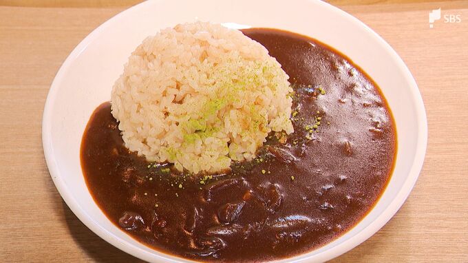 特徴は“さくらごはん” いざ全国へ「掛川ハヤシライス」たっぷりタマネギとブランド牛【しずおか産】　|　静岡のニュース | SBSNEWS | 静岡放送