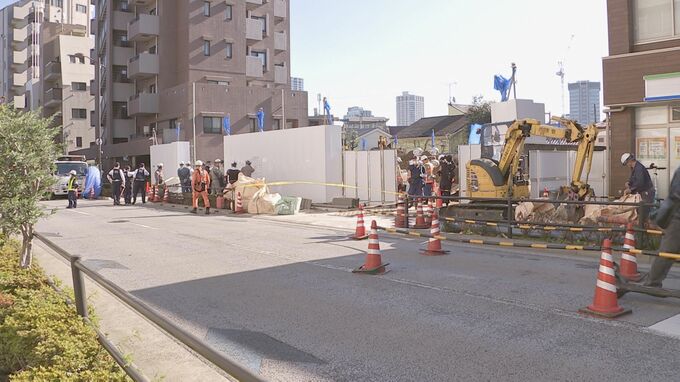 “盛り土”崩れて作業員1人の全身埋まる　救助されるも意識不明の重体　東京・港区の工事現場　警視庁|TBS NEWS DIG