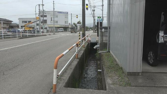 用水路に自転車ごと転落か　59歳会社員の男性死亡　富山・南砺市　|　富山のニュース｜天気・防災｜チューリップテレビ