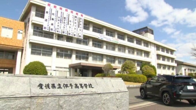 「特色ある学校づくりへ工夫・知恵絞る時代に」 新年度から県内で唯一の芸術科設置  中村知事が伊予高校を授業参観|TBS NEWS DIG