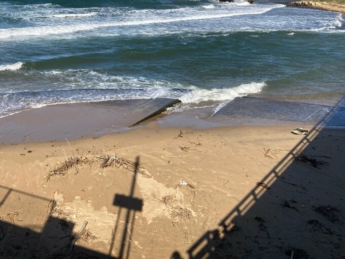 「人のようなものが見えた」早朝の富山湾沿岸に身元不明の遺体　身長170センチで中肉の男性、青いシャツに黒ズボンの姿　富山・滑川市　|　富山のニュース｜天気・防災｜チューリップテレビ