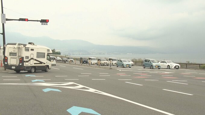 大分市の別大国道で大型バイクと乗用車が衝突　バイクの運転手が意識不明の重体　|　大分のニュース｜OBS NEWS｜大分放送
