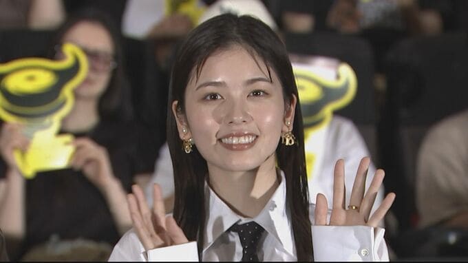 【小芝風花】所属事務所「オスカープロモーション」を退社　来年から「トップコート」所属に|TBS NEWS DIG