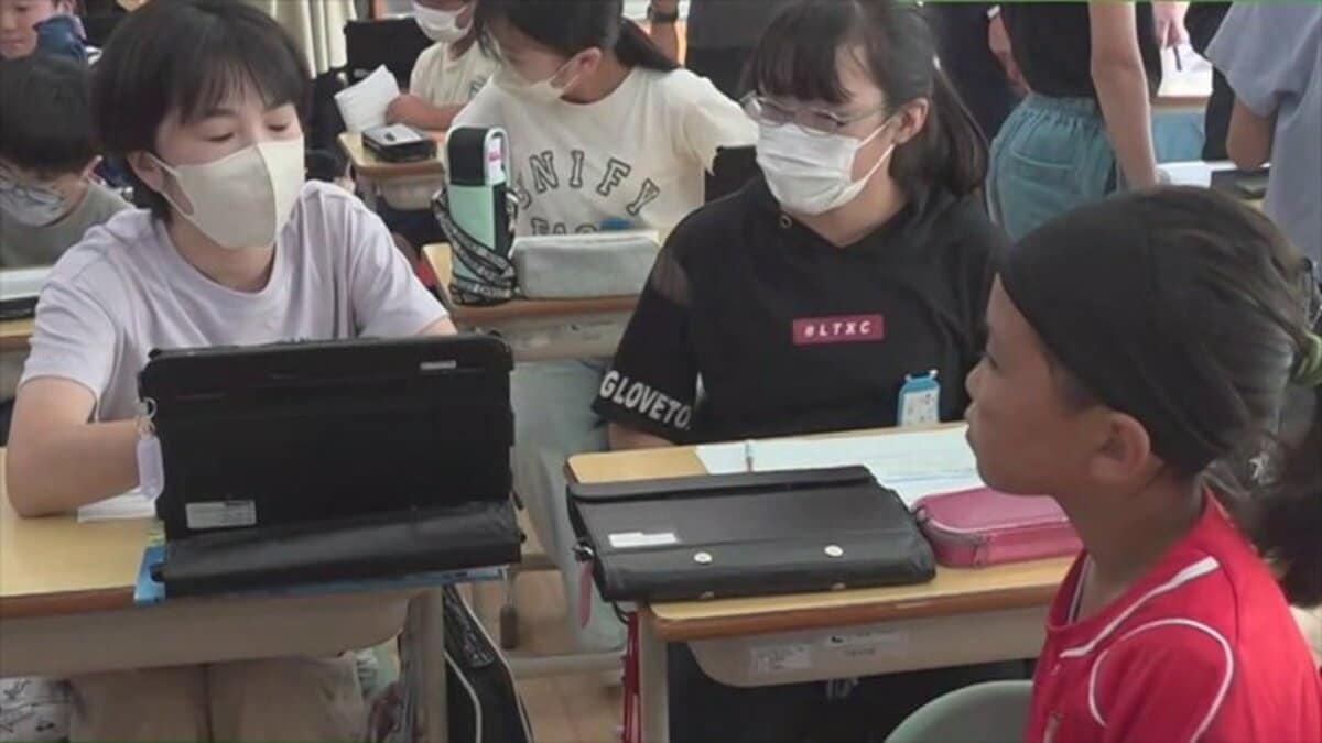 DXってなぁに？」 小学生が“デジタルで社会の効率化を図る技術”を学ぶ