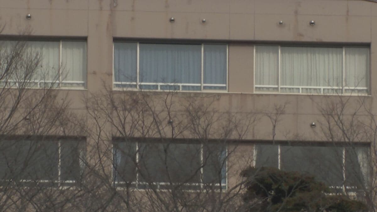学校や公園で性行為を強要され心理的苦痛　三重・四日市市の高校でのデートDVにつき再調査はじまる　学校第三者委のいじめ認定に被害女性は「調査不十分」　三重県が弁護士や臨床心理士を含む調査委員会を立ち上げる