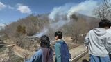 【速報】住宅を焼き山林にも延焼中 長野・安曇野市で火災 「たき火が燃え広がった」周辺は強い風|TBS NEWS DIG