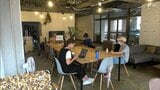 「地域に根付く人が地域のために」移住者が再生したのは"人をつなぐ"複合施設 人口減の港町に見出す「場所の面白さと出会った人の優しさ」【現場から、】 | 静岡のニュース | SBSNEWS | 静岡放送