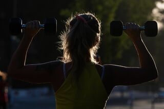 女性こそ筋トレ、健康に年齢を重ねる鍵－米国での大規模研究示す| TBS CROSS DIG with Bloomberg