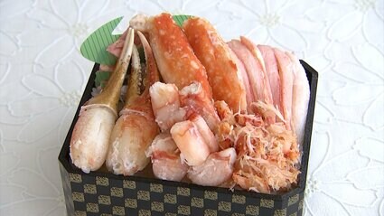 春の北海道物産と観光展」列に並んでいる人の目当てはカニがてんこ盛り