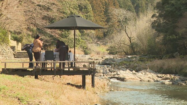 春の観光シーズンへ・・・長門・湯本温泉で「川床開き」　新グルメも紹介　山口・長門|TBS NEWS DIG