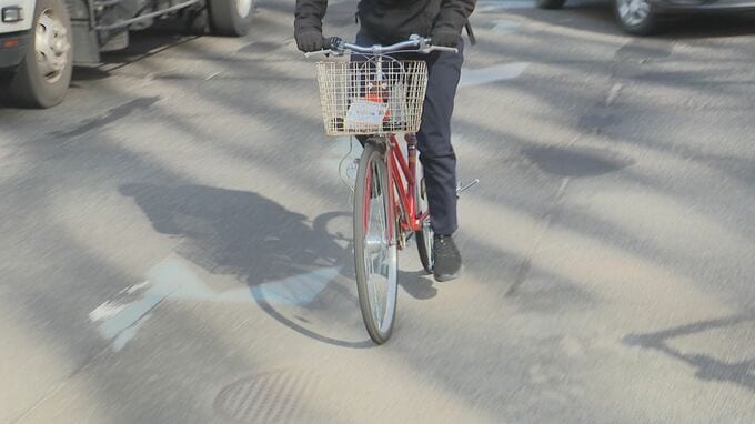 【自転車青切符】半月で19件摘発「ながらスマホ」が最多9件　「信号無視」4件、「一時不停止」2件と続く《北海道》反則金をだまし取る詐欺に注意|TBS NEWS DIG
