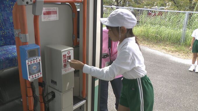 小学校でバスの乗り方教室「いっぱい乗れるとわかった！」利用促進目指して　|　山口のニュース・天気・防災｜tys NEWS｜ｔｙｓテレビ山口