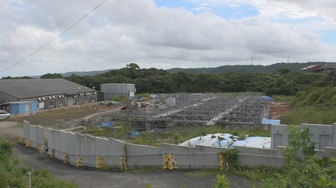 「説明責任」問う声も…馬毛島基地の自衛隊宿舎「ごみ」で工事中断　土の処分は市が費用負担へ　鹿児島・西之表市|TBS NEWS DIG