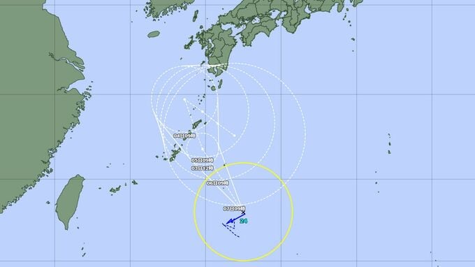 【台風情報】ゆっくり北上する台風24号(クロヴァン)　最大瞬間風速25m/s　日本の南側に長く滞在か　沖縄や九州にどれくらい近づく？進路予想を進路図で見る　全国の天気を画像で　気象庁　|　山形のニュース│TUYテレビユー山形