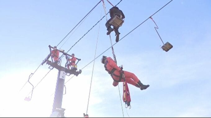 リフトが緊急停止し乗客が取り残されたら… 金沢・医王山スキー場で合同救助訓練|TBS NEWS DIG