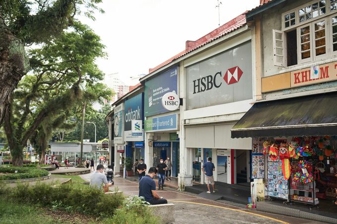 HSBC、シンガポール事業の再編を検討－組織簡素化へ