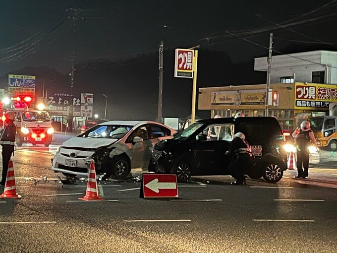 軽乗用車と普通乗用車が衝突4人搬送　いわき市の鹿島街道　午後8時半すぎ　福島|TBS NEWS DIG