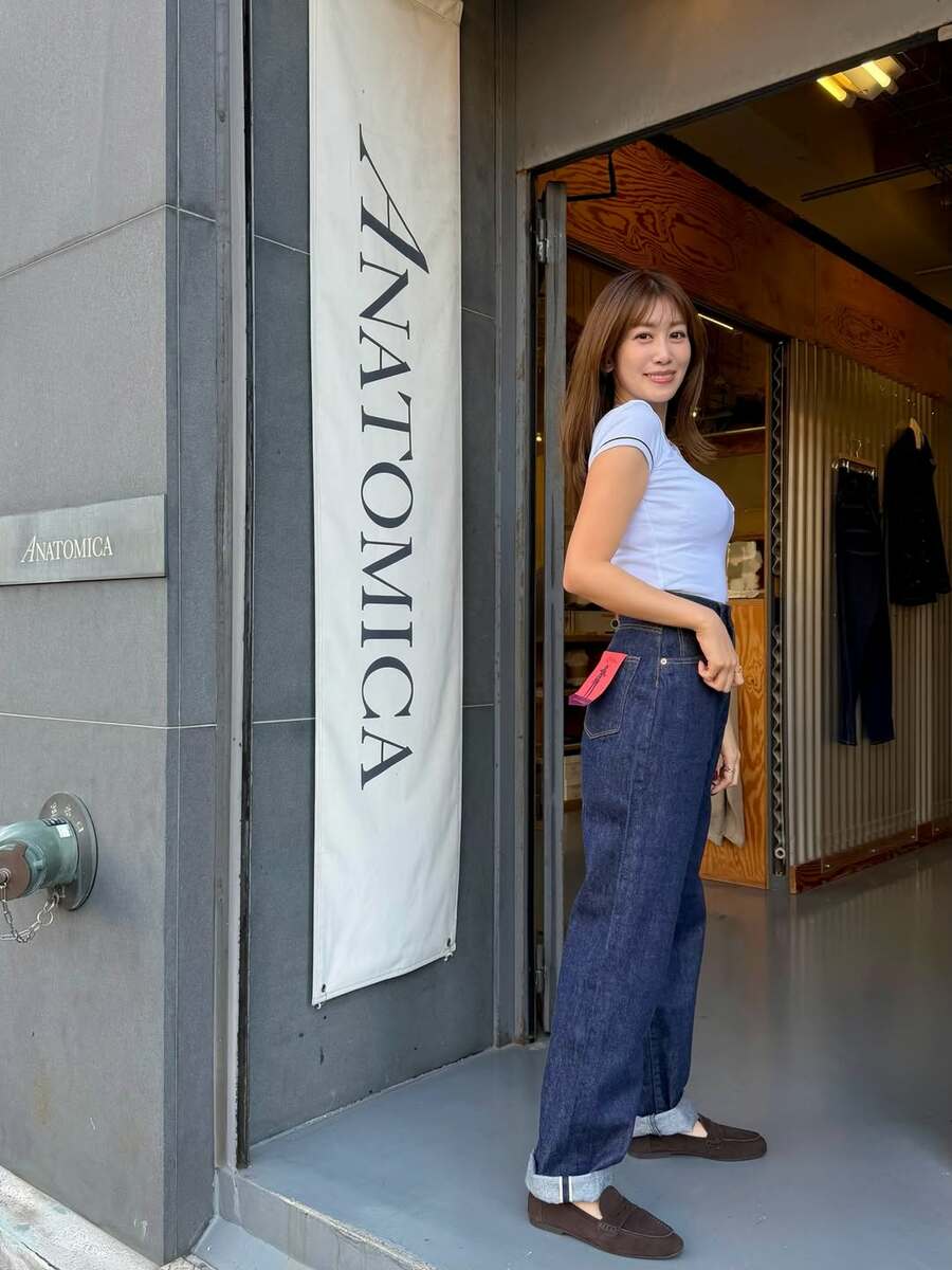 RNA★マリリンモンロー刺繍かわいいデニムつなぎ 中川安奈 】 マリリン・モンローが愛した「Levi's 701」モチーフの