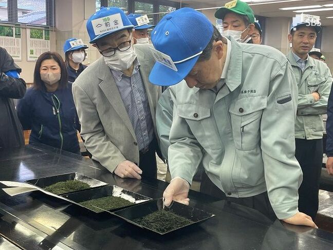 新茶シーズン到来告げる初取引 最高値1キロ88万円 “日本一”復活に正念場=静岡茶市場|TBS NEWS DIG