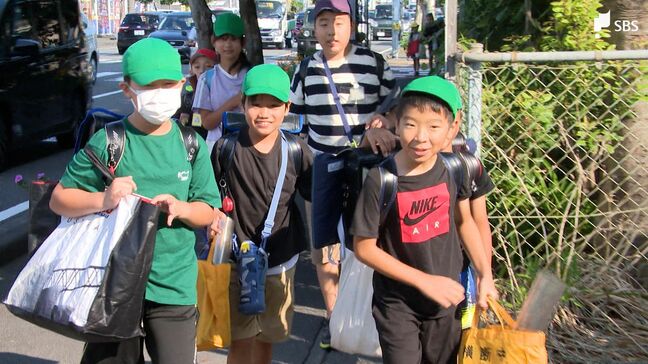 夏休み明け学校生活始まる 宿題など手に元気に登校 熱中症対策で空調ある教室でリモート集会も＝静岡市|TBS NEWS DIG