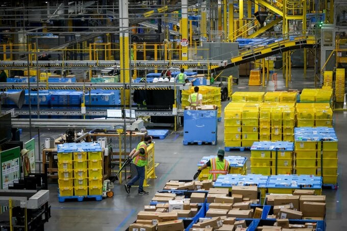 アマゾン、売上高で世界最大に－クラウド事業強みにウォルマート抜く
