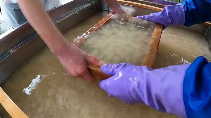 「自分が作ったものをもらえるのはうれしい」伝統産業和紙で卒業証書づくり　|　山梨のニュース | ＵＴＹテレビ山梨