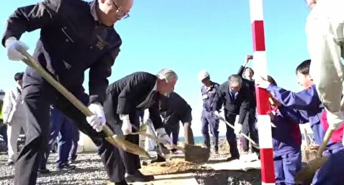 能登半島地震で被災の国道249号 新ルート整備開始で道路の中心を示す“中心杭” 住民の手で設置|TBS NEWS DIG