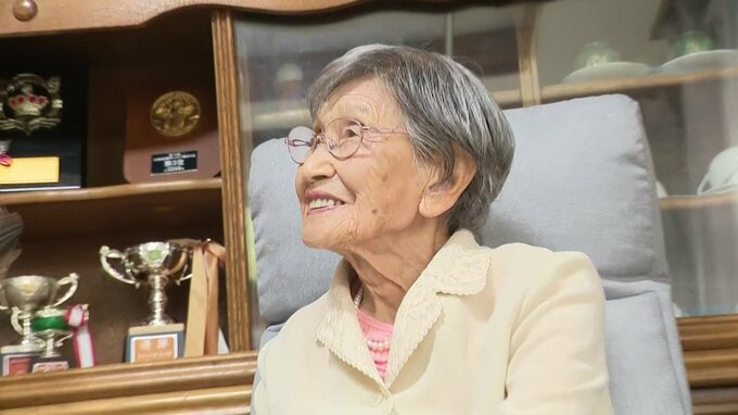 100歳の伍樓えわさん