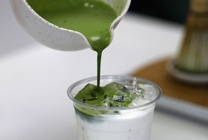 世界的抹茶ブーム、需要急増でニューヨークのカフェにも影響