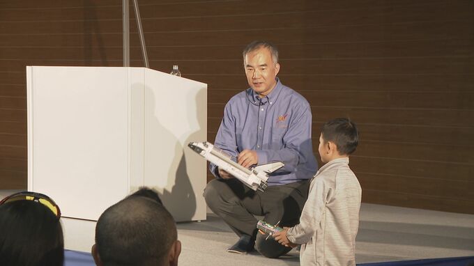 「宇宙に行ってよかったことは？」宇宙飛行士の野口さん 小中学生500人を前に質問に答える 金沢市で講演会　|　石川県のニュース｜MRO北陸放送