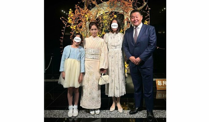 花田虎上さん・倉実さん　家族ショットを公開　「4人の写真は背の順　あと何年で私が一番端になるかな？」|TBS NEWS DIG