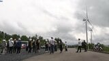 遠野市と住田町にまたがる風力発電所で住民らが参加した見学会開催 岩手|TBS NEWS DIG