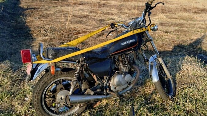 オートバイと車が衝突　90代男性ライダーが負傷しドクターヘリで病院搬送　信号機のない交差点でオートバイ側に一時停止の路面標示　北海道三笠市|TBS NEWS DIG