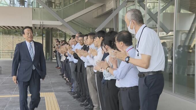 「一丸となって実現」　防府市長選一夜明け　３回目当選の池田氏が登庁　山口|TBS NEWS DIG