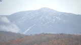 6日の岩手県内は肌寒さを感じる朝 早池峰山もうっすらと雪化粧|TBS NEWS DIG