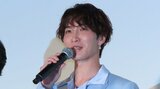【Snow Man・渡辺翔太】「おはよう翔太!」吉田鋼太郎の声かけに「キュン!」心酔メロメロ「かっこいい」|TBS NEWS DIG