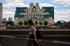 英情報機関MI6、ダークウェブでスパイ募集へ－オンライン窓口開設| TBS CROSS DIG with Bloomberg