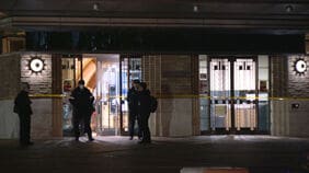 図書館で3人襲われ負傷　男は偶然居合わせた人たち襲ったか　事件の経過が明らかに　男は「おとなしい人」|TBS NEWS DIG