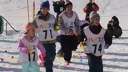 雪の上なら転んでも笑顔！ “雪育”フェスを親子が満喫　新潟県観光協会×ハピスノ　雪遊びの魅力を発信　|　新潟のニュース・天気｜BSN NEWS｜BSN新潟放送