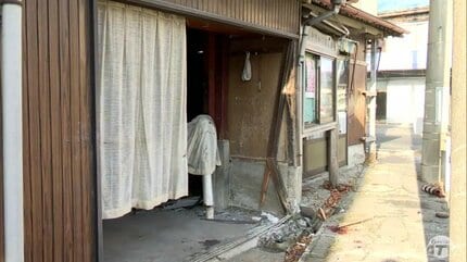 運転していた90歳の男性死亡 軽ワゴン車が建物に衝突 助手席に乗ってい