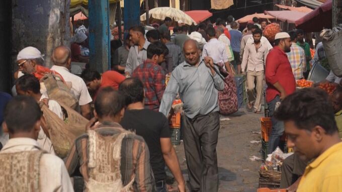 インド実質GDP7.3%増の予想　主要国で最高水準…再選目指すモディ首相に追い風か