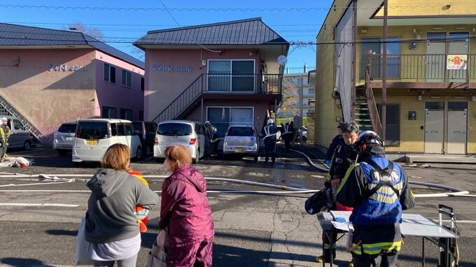 「部屋から煙が出ている」旭川市内のアパートで火災　火元の30代住人男性がのどに痛みを訴え病院搬送　|　北海道のニュース｜HBC北海道放送