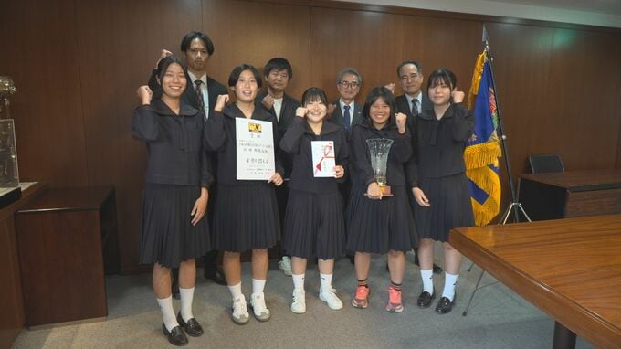「攻撃的なサッカーと仲の良さで全国で一勝を」那覇高女子サッカー部が全国大会へ意気込み|TBS NEWS DIG