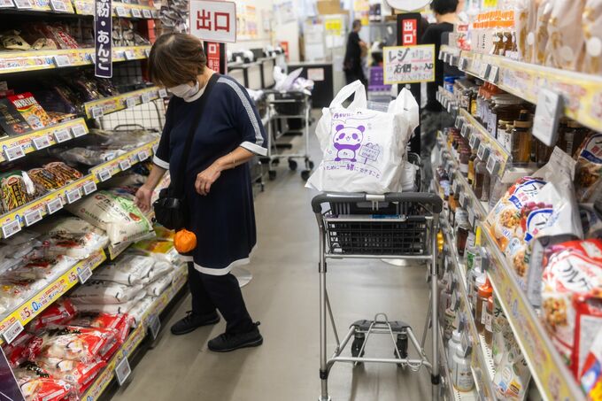債券は下落、予想上回る東京ＣＰＩで売り優勢－２年債入札は無難の声