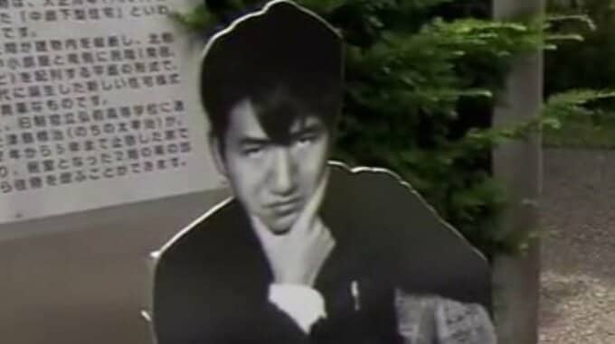 19日は文豪・太宰治の誕生日　ファンたちが“太宰文学の原点”巡る　太宰が学生時代に過ごした青森県弘前市の「下宿先」など巡るツアー　|　青森のニュース│ATV NEWS│青森テレビ